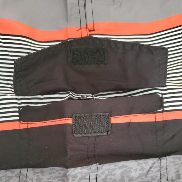 NWOT Men swim trunks - Picture 13 of 13